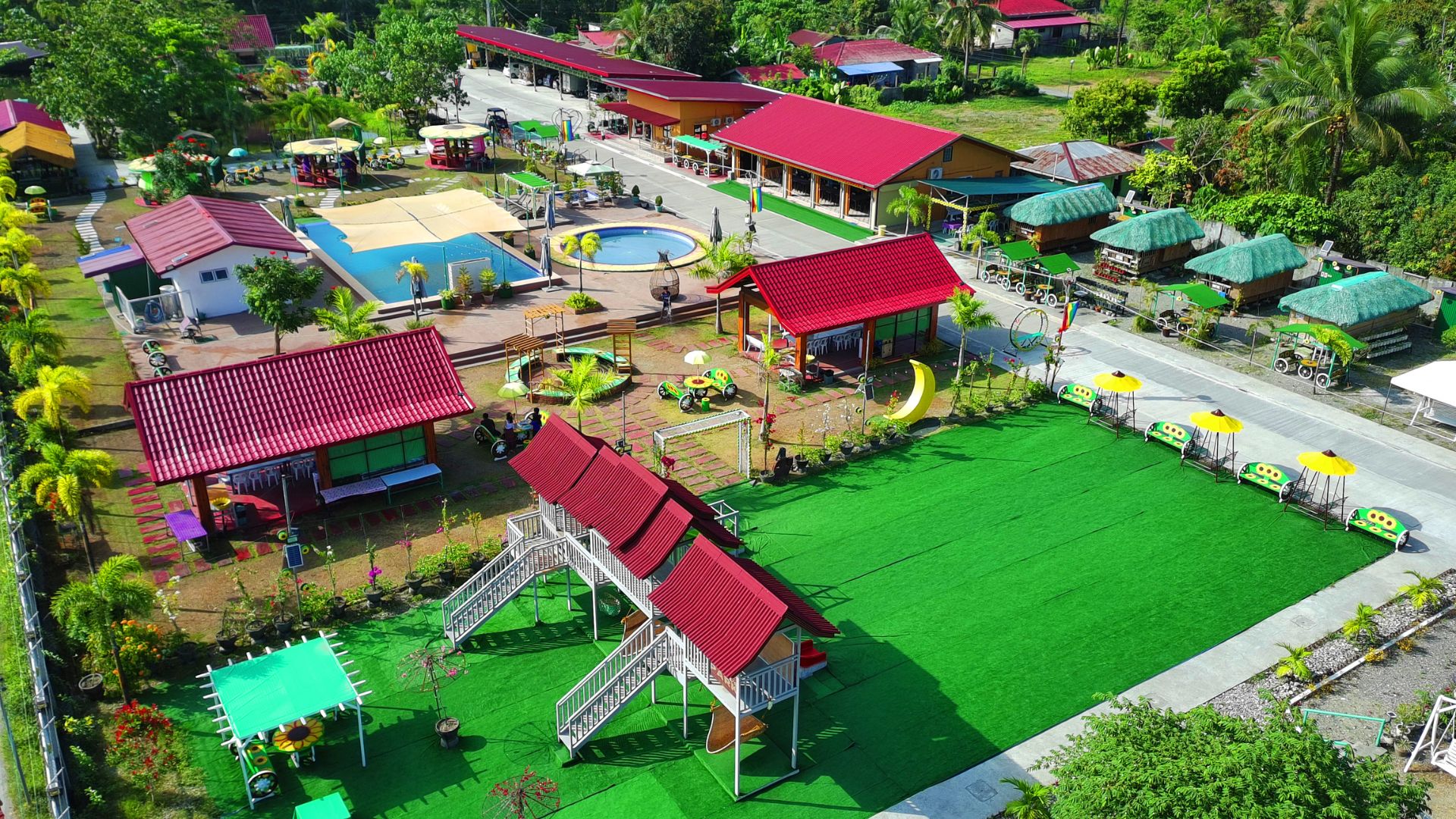 Aerial view of Mitchell's Park Resort amenities